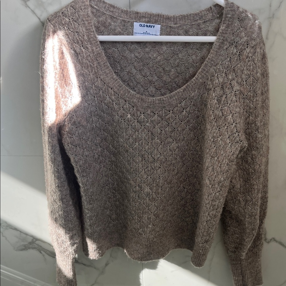 Old Navy Women's Beige Crew Neck Sweater